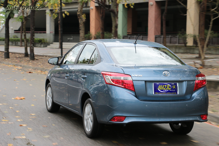 試車過程遭遇下雨,由後輪傳出的水花聲還頗為明顯。