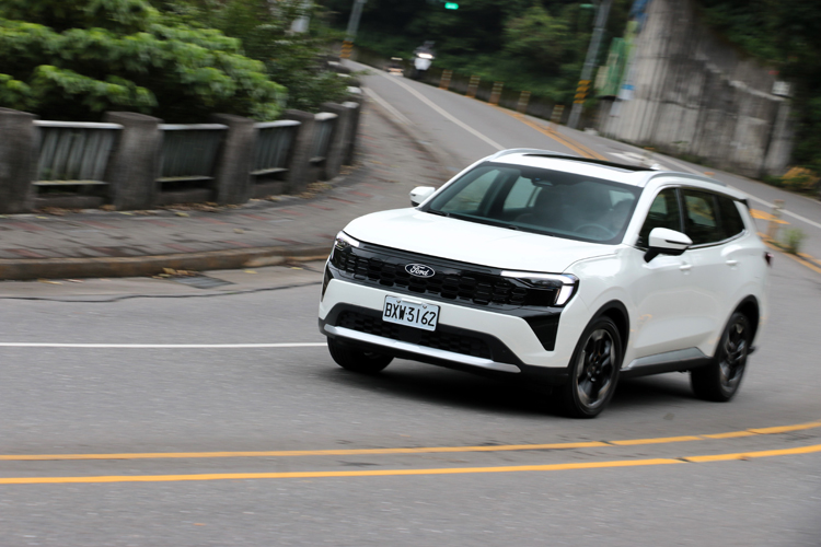 1.5T 渦輪闊境版以其強大的基礎配備與穩健動力，是市場上難得一見的質價比首選。