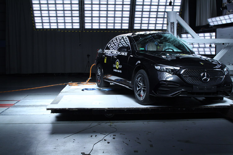 Mercedes-Benz E-Class是Euro NCAP 2024年度整體表現最佳的車款。
