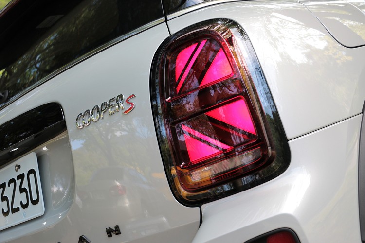 自2018年推出以來即為全球車壇焦點的Union Jack英國旗式樣LED尾燈。