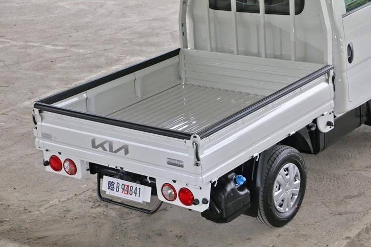 法規本身已經開放最大載重限制,不過實際可載貨物仍必須看車輛的設計極限。