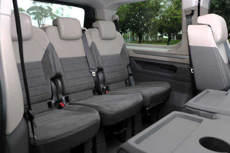 第三排座椅同樣採獨立座位，每個座位都有屬於自己的三點式安全帶以及ISOFIX，輕鬆安置安全座椅。