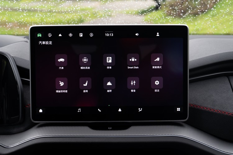 13吋觸控式中控螢幕