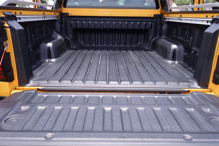 貨斗增加更多保護裝置及多項便利設計,再次突顯皮卡追求機能的本質。