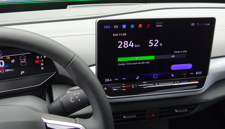 台灣福斯汽車為邁入電動車之路積極備戰,與經銷商合作夥伴攜手投資超過5億新台幣進行升級,未來全台的極速充電站將會開放給所有品牌的電動車主使用。