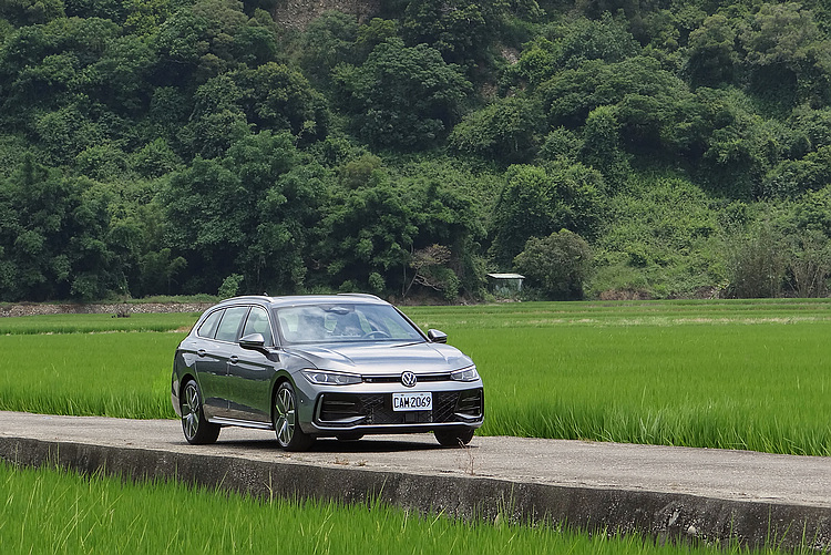 畢竟是家庭用車,R-Line所謂的運動風格,只是點到為止。
