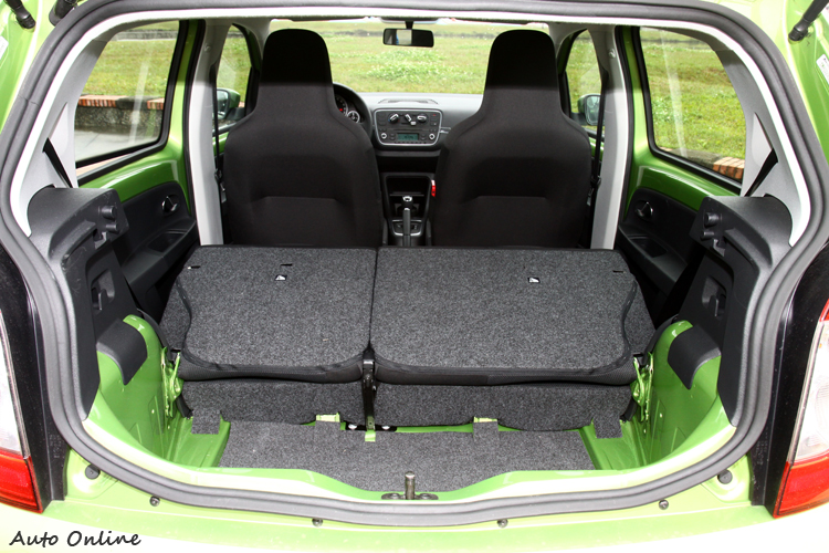 Citigo 6/4分離座椅提供載物不時之需。