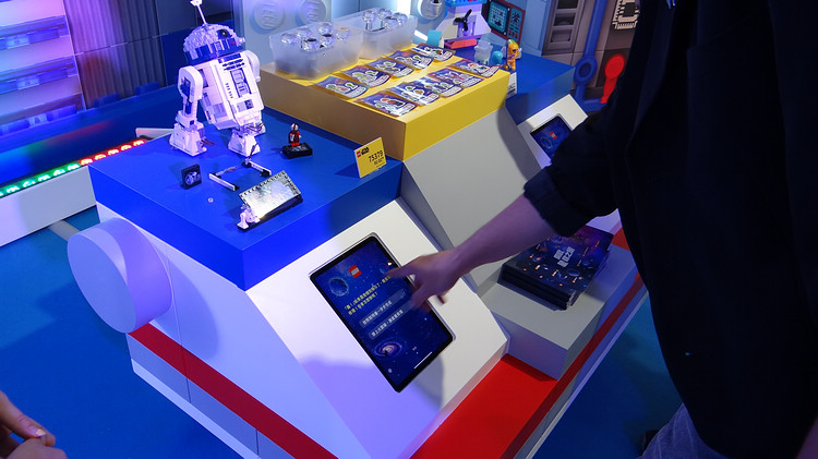 太空旅人首先前往「樂高太空總部」報到,以樂高MBTI測驗分析,獲得專屬星際旅人人格類型。