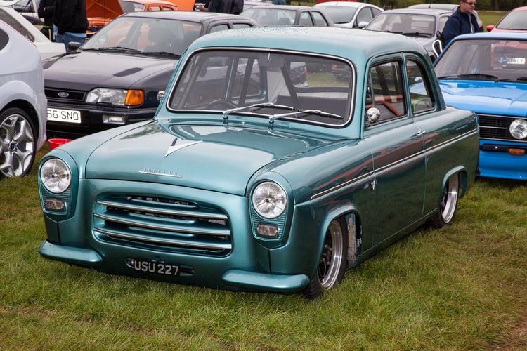 Ford 100E Popular