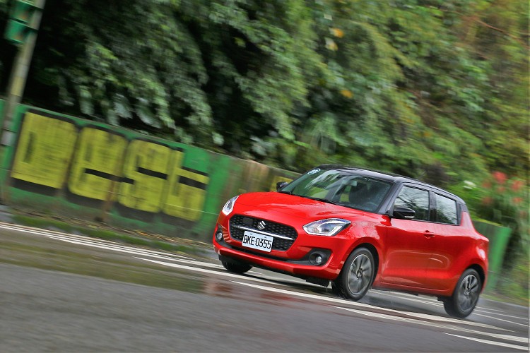 Suzuki Swift是一輛很有樂趣的日系掀背車,原廠日本進口帶來很高扎實的底盤調校、順暢的動力表現,成為年輕族群購車首選。