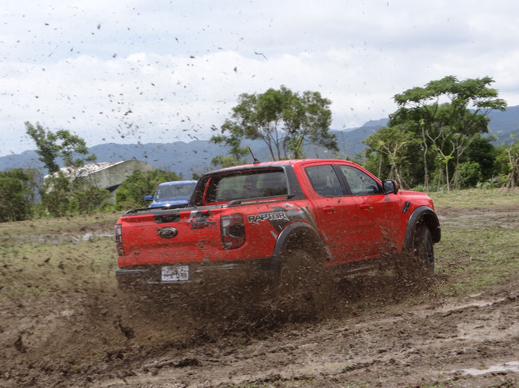 狂野的動力表現是Ranger Raptor的產品特性,這也是國內同級市場上唯一以此設定的產品。