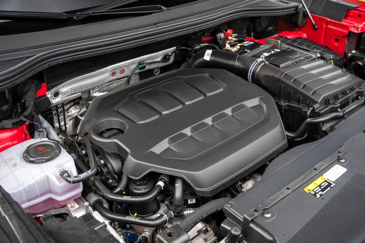 在Golf GTI等車款上都可見到的2.0 TSI(EA888 EVO4)動力輸出比上代略增一些