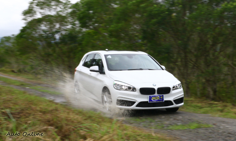 雖是前驅作品,但保留傳動軸空間是否意味以後會有四驅版本的出現呢?