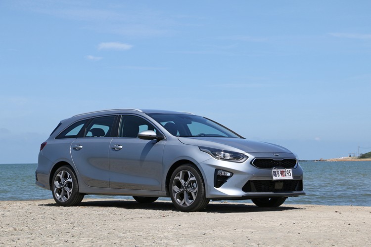 個人認為,這款車並不是外貌協會的成員,但看起來也沒有任何過時或老氣的感覺。