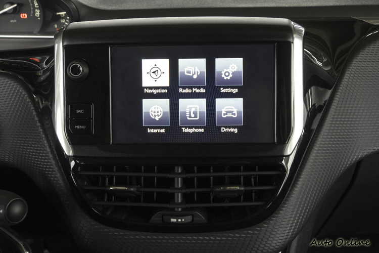 原廠七吋全彩螢幕音響/行車資訊與通訊系統。