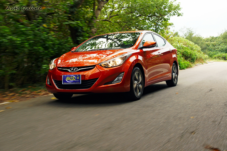 Elantra EX動力表現不遜於同級,懸吊設定更有幾分歐洲車的味道。