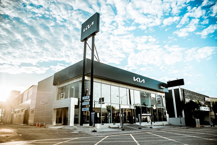 Kia北台中3S展示中心,為台灣森那美起亞實踐三大策略的「Experience體驗」的首部曲,將提供消費者耳目一新且賓至如歸的尊榮體驗。