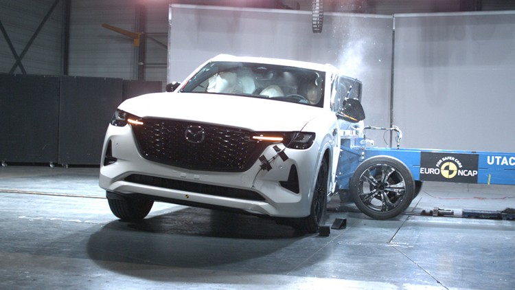 去年受測的六款大型SUV之中,表現最佳者為Mazda CX80。