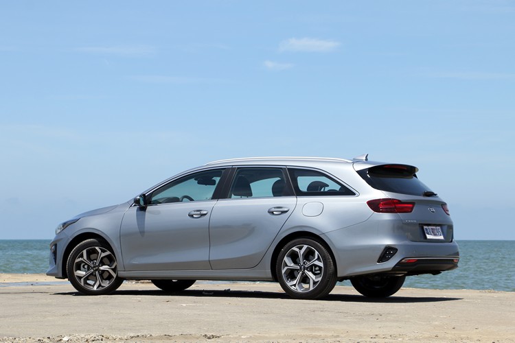 Kia Ceed SW看起來順眼,開起來舒服,而且配備很不錯,相信在國內應該會賣得不差。