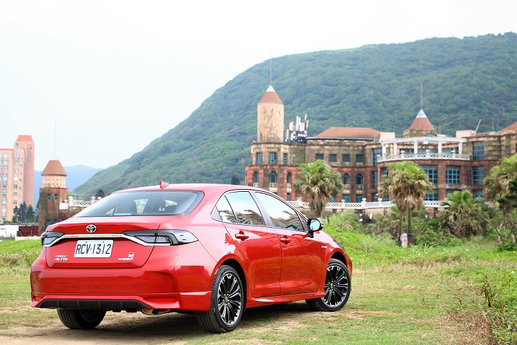 Toyota Corolla Altis是台灣車市非常重要的一款車,現在有GR Sport加持,產品力度持續加重,同時也吸引到更多年輕人矚目。
