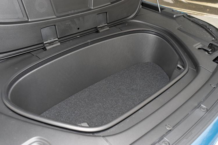 車頭有31公升的前行李廂可放大型手提袋或背包等