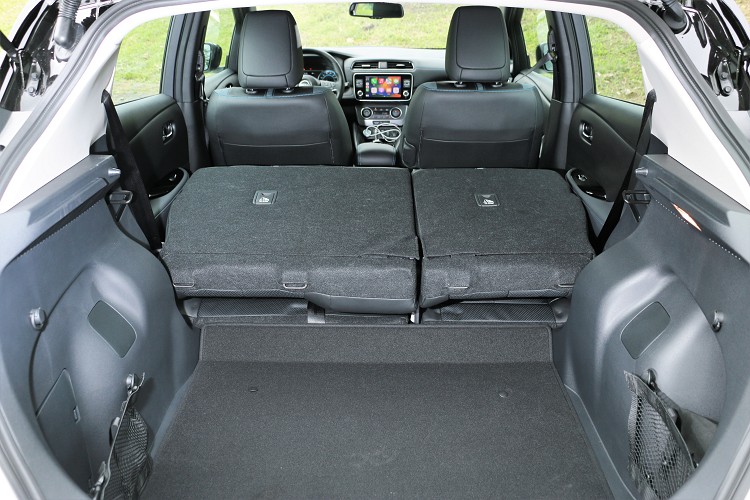 後座椅支援6/4分離傾倒可應付隨時的載物需求,後車廂標準達到435公升容積。