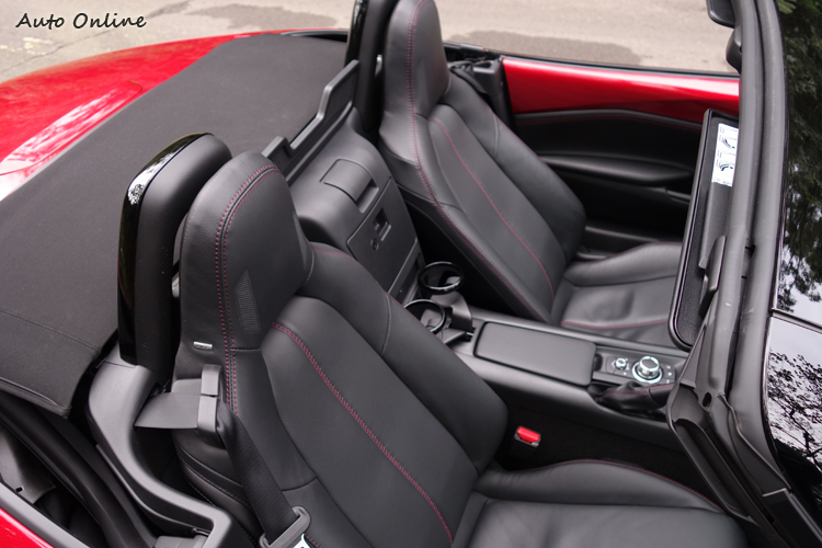 最多兩人同享的樂趣製造機,無論尺碼或動力都恰到好處。