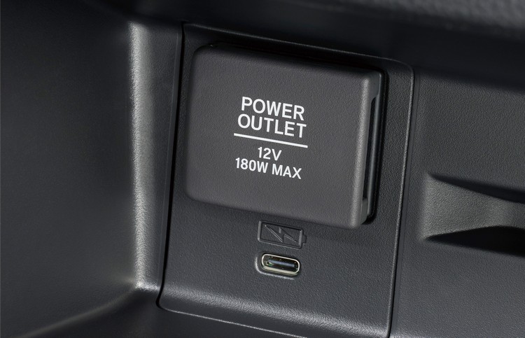 USB 充電介面（Type-C [3A]）