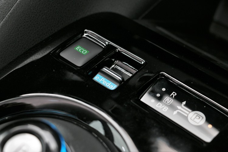 特殊功能e-Pedal,可透過電門一只踏板就能完成加速以及減速。