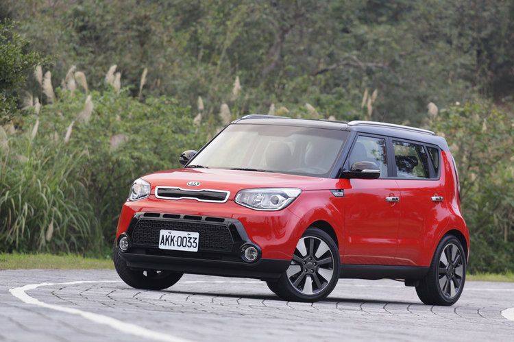 搭載完整主被動安全輔助系統,讓防護等級大幅提昇。