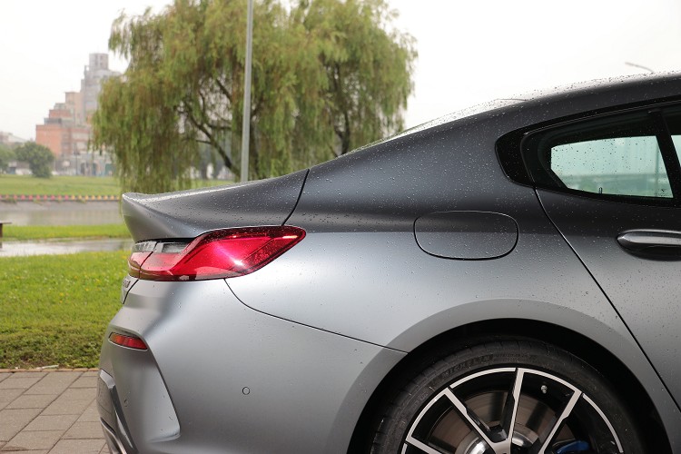 四門跑車Gran Coupe有著性感的翹臀,低調卻帶有它實質效益。