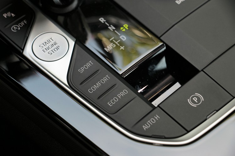 就算動力小也是要有多種行車模式切換功能。