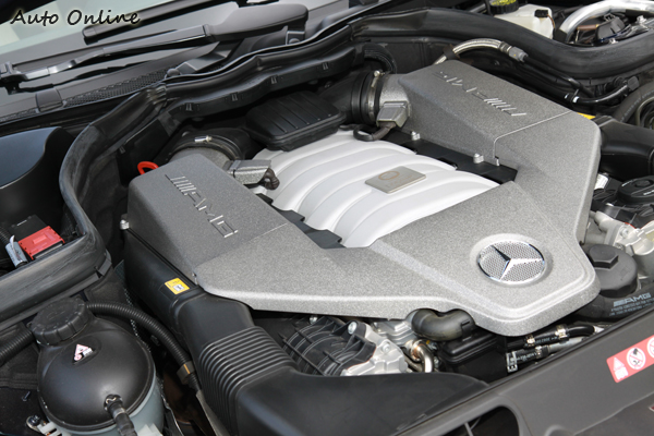 雖然馬力遭到刻意封印,不過61.2公斤米的扭力還是很驚人。