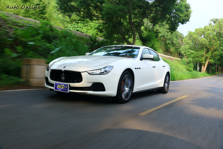 Ghibli S Q4車款屬高階車型,擁有強勁的動力與豪華內裝,售價為568萬元。