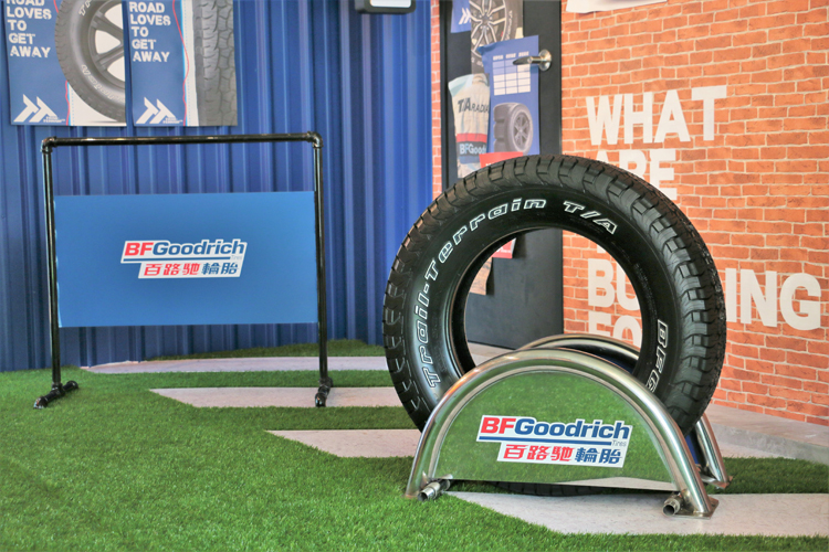 TRAIL-TERRAIN T/A®承襲BFGoodrich的「越野之王」DNA,致力提供消費者全方位的的駕駛體驗,兼顧On road與Off road的各種路況。