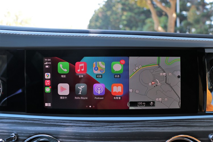 音響系統支援無線Apple CarPlay系統。