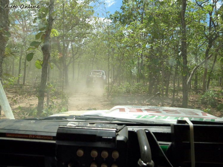泰國地形多變,第三天的叢林讓大家吃盡苦頭。