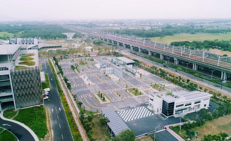 臺灣智駕測試實驗室此次取得 ISO 22737的測試場域認可聲明,不僅象徵在自駕測試領域的嶄新里程碑,也意謂台灣自駕產業正式邁向國際標準化的新篇章。