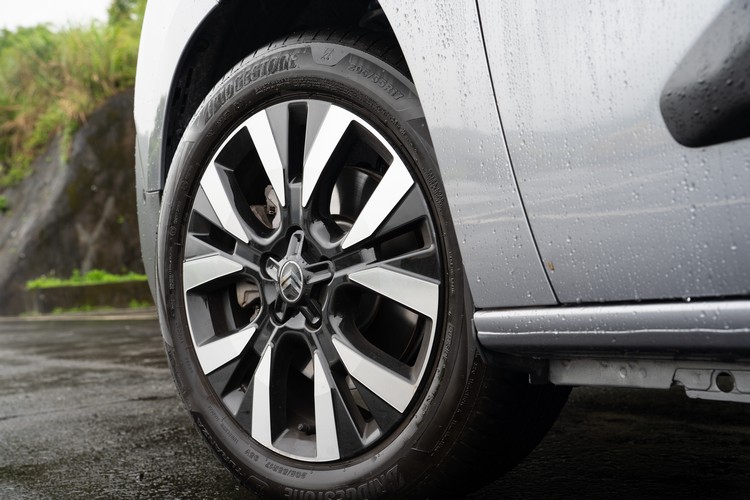 17吋銀黑雙采鋁圈