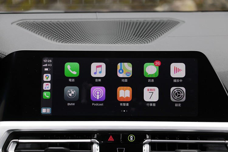 無線連接Apple CarPlay是一項便利配備。