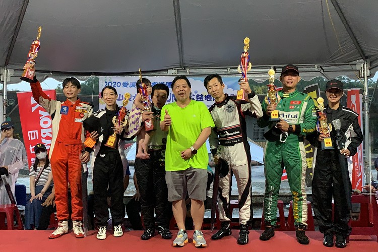 很幸運憑藉著SR20VE動力以及不到1,200公斤的車重,在F2A組別十輛車中拿到了第三名。