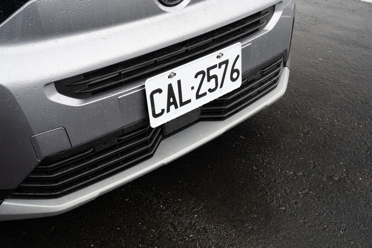 前後保桿下側運動化風格烤漆塗裝