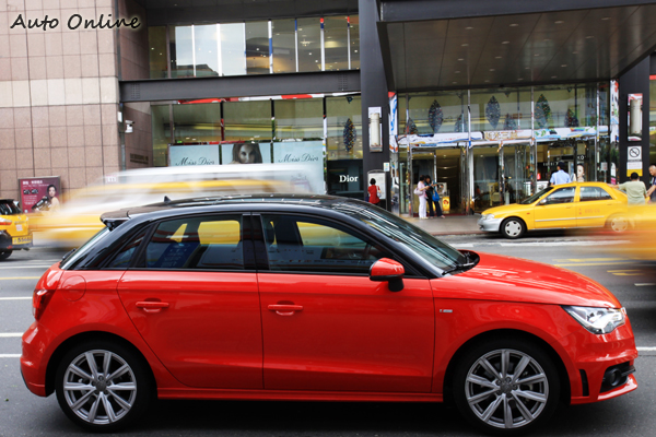 A1主打年輕多金的潮流客,但預估170萬的售價讓人又愛又有點下不了手!