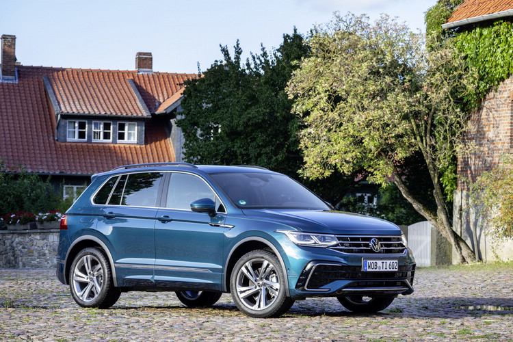 Tiguan 280TSI Elegance享70萬40期低利率分期付款,台灣福斯汽車帶給喜愛Volkswagen的消費者絕佳入手時機。