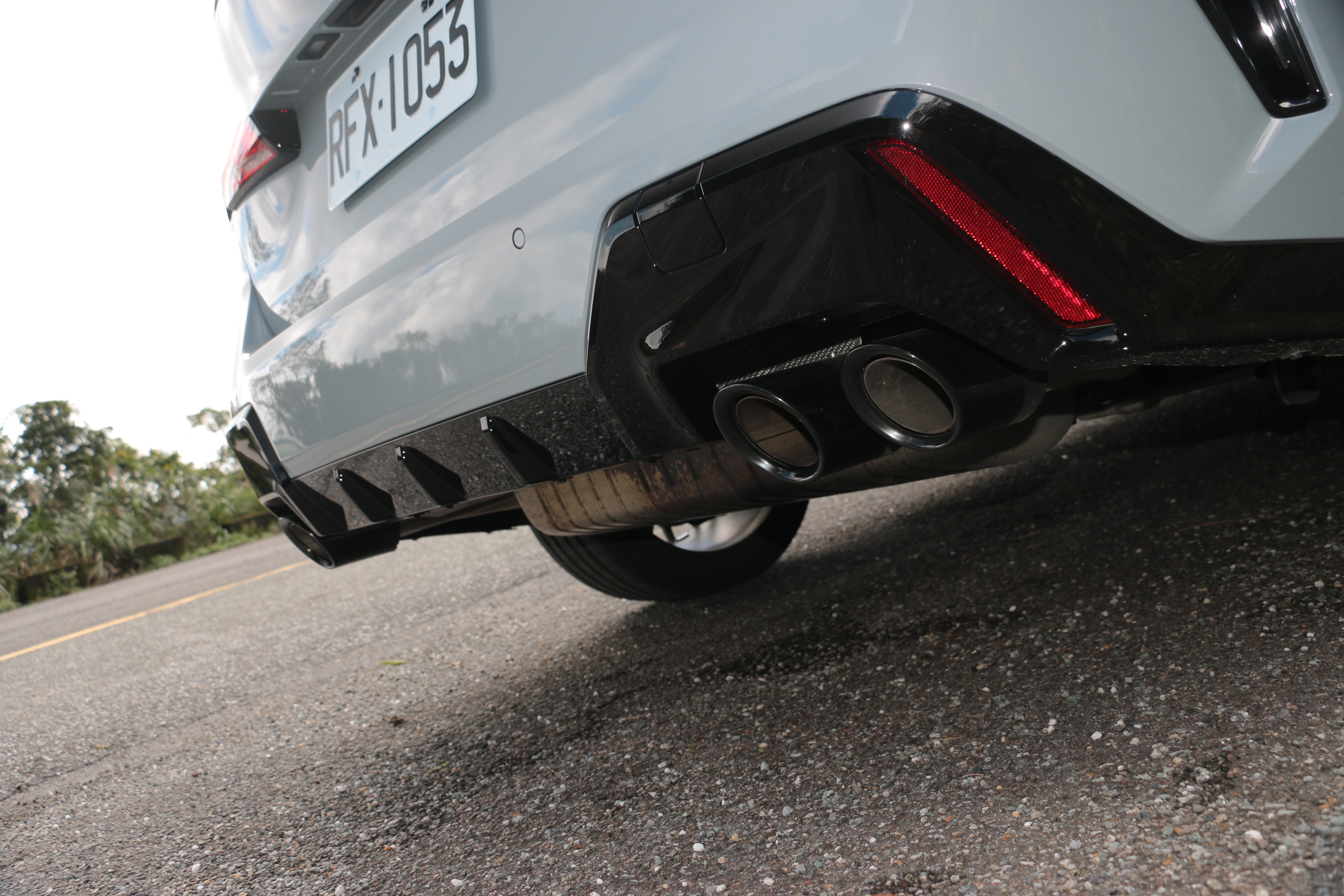 雙邊單出排氣管，聲浪雄厚不吵又好聽。