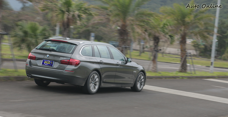 旅行車最大優勢,能同時擁有轎車的操駕樂趣,又能兼顧休旅車空間變化。