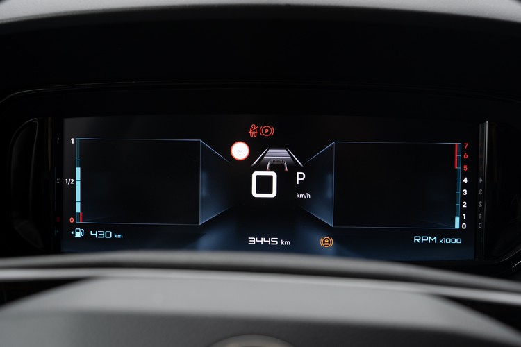 全數位儀錶顯示幕有多種顯示模式可切換