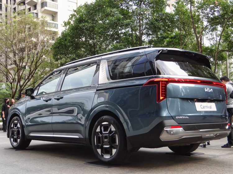 前後呼應的星圖燈組設計,具備極高的識別度。