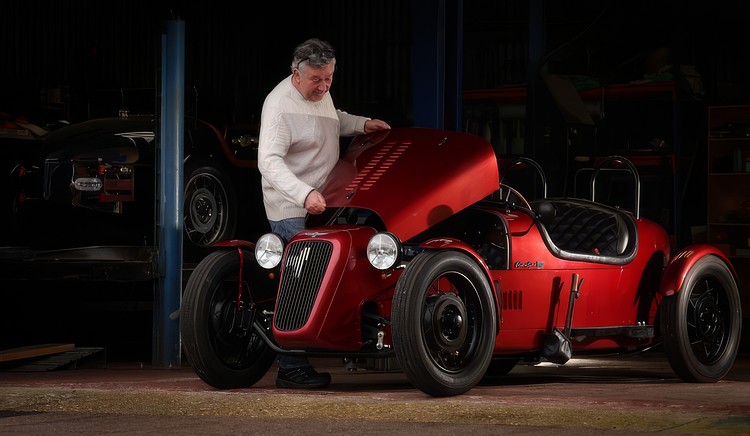 John Stubbs取得了Austin品牌與商標的使用權之後,打造出全新電動車Arrow。