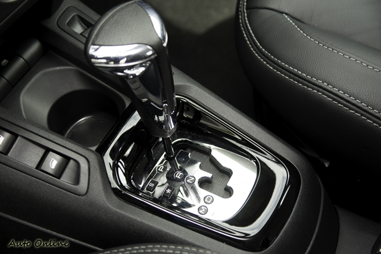 EAT6六速手自排同樣是普遍見於PEUGEOT車款的變速箱。